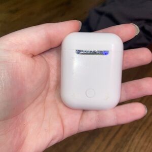 Wireless Earbuds With Charging Cable (NOT TESTED)